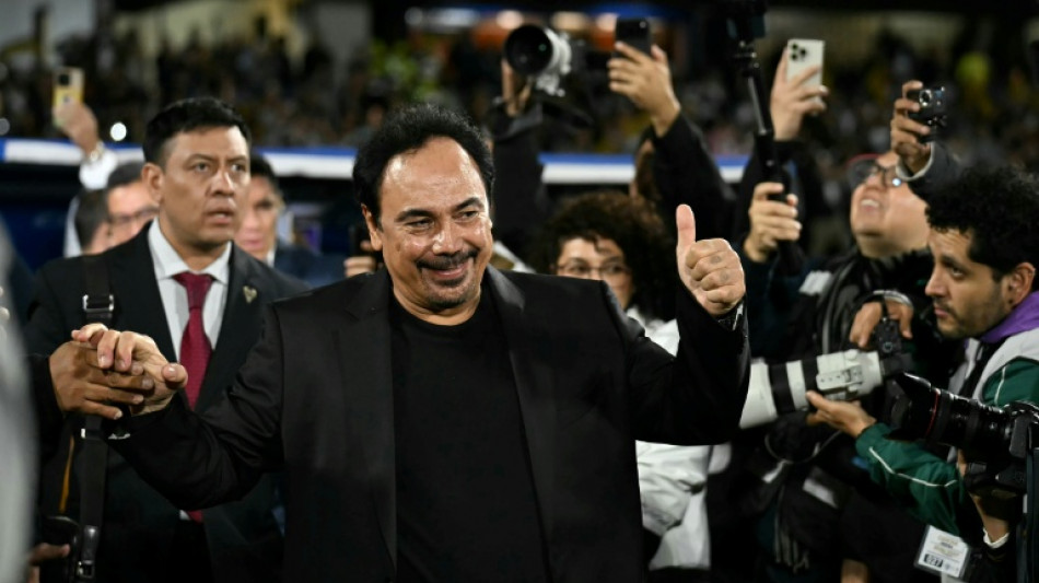  Tigres y Pumas empatan en el homenaje a Hugo S&aacute;nchez por los 50 a&ntilde;os de su debut 