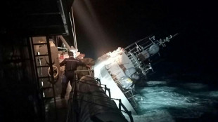 Tailandia lanza una operaci&oacute;n de rescate en busca de 31 marinos desaparecidos tras el naufragio de un barco