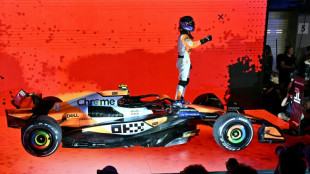 Norris (McLaren) gana el GP de Singapur y aprieta la lucha por el t&iacute;tulo