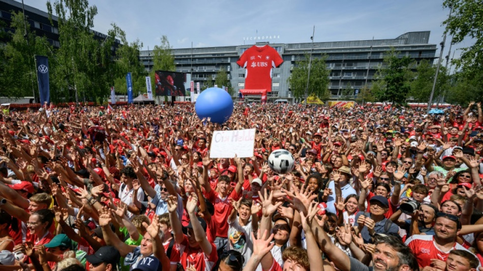  Swiss World Cup squad return home to heroes' welcome 