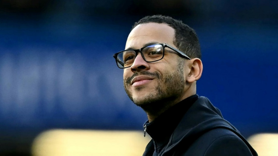  Rosenior seeks to match Paris FC's capital ambition as Ligue 1 returns 