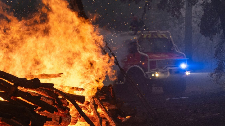  M&aacute;s de 220.000 evacuados en Francia por un incendio forestal gigantesco 