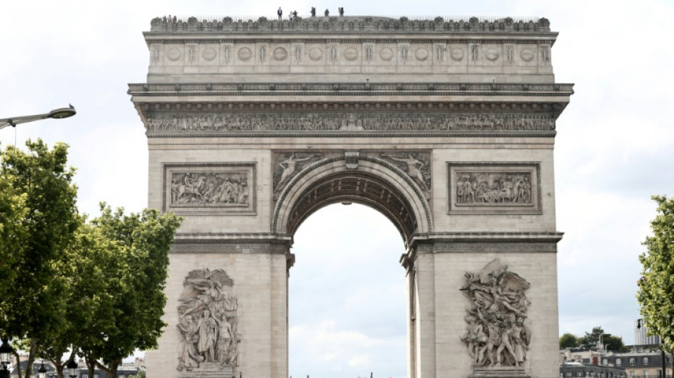  Paris feiert Champions-League-Sieg - Jubel von Ausschreitungen und Todesfällen überschattet 