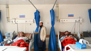 Pakistan: pr&egrave;s de 90 morts dans l'attentat contre une mosqu&eacute;e, des corps retir&eacute;s des d&eacute;combres