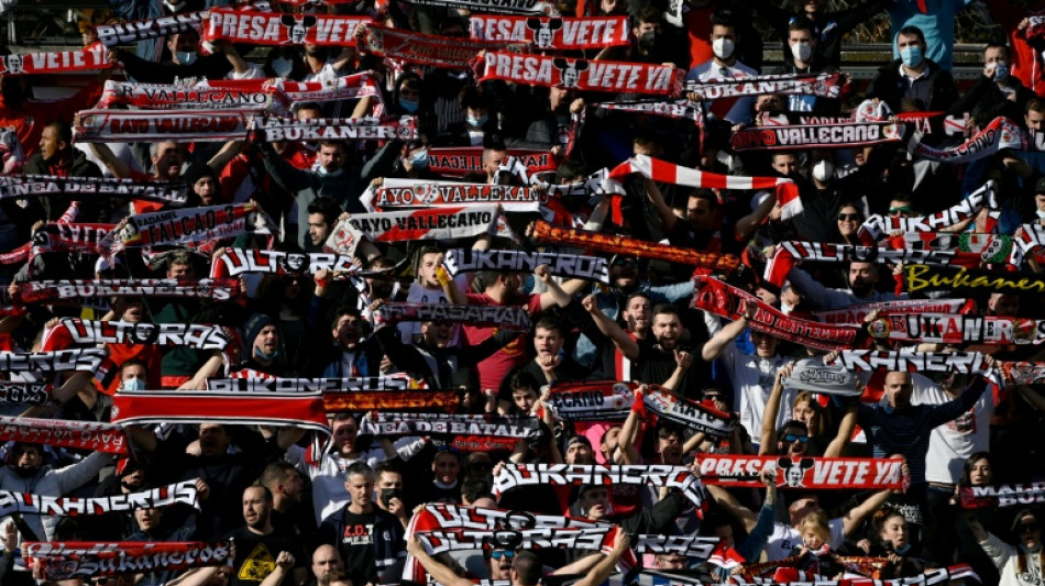  Tres hinchas del Rayo hospitalizados tras un ataque a dos autocares en Polonia 