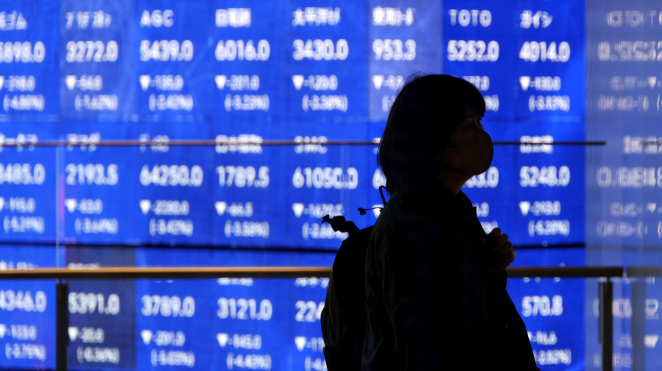 Borsa: Asia a ranghi ridotti, fiducia su Hormuz, Tokyo +1,26%