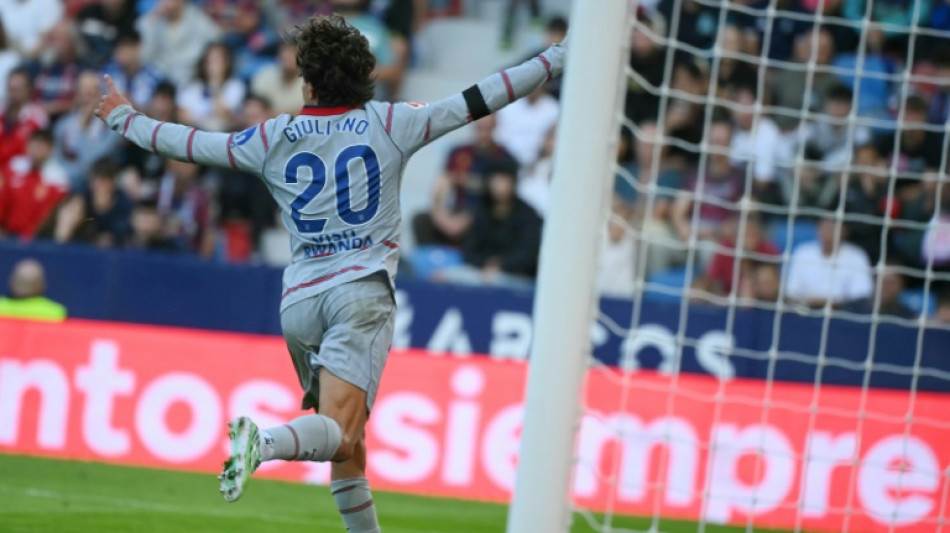  Atl&eacute;tico de Madrid vence Levante (2-0) e &eacute; l&iacute;der provis&oacute;rio do Espanhol 