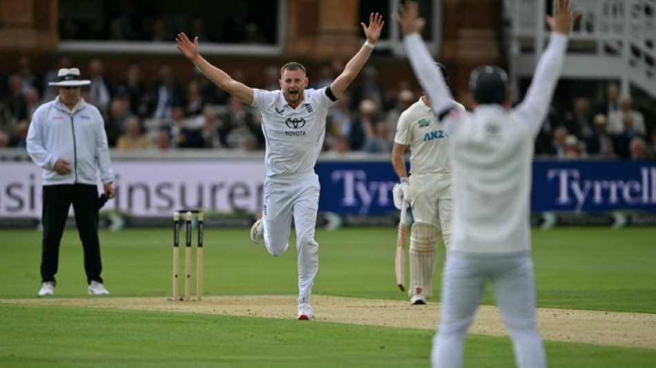 Atkinson double leaves New Zealand reeling after Gay's fifty on England debut 