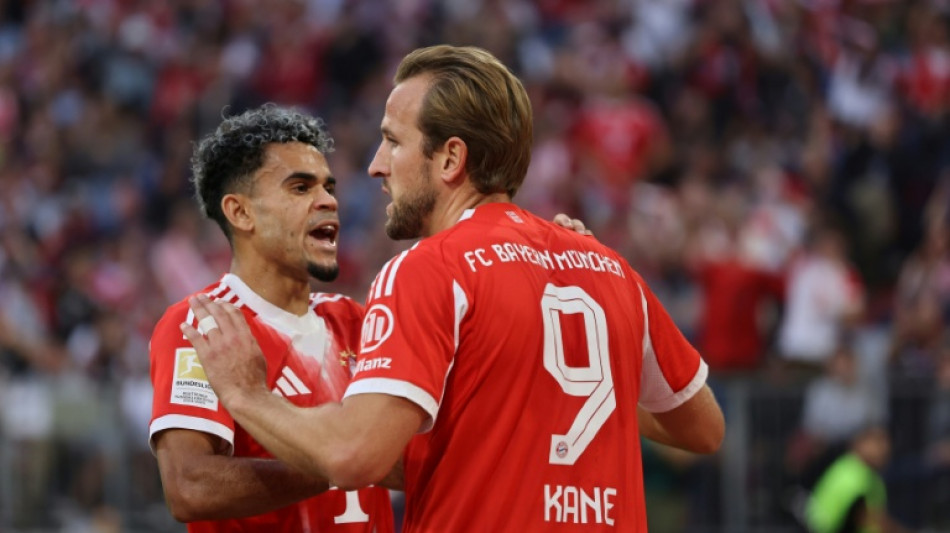  Bayern goleia Hamburgo e se isola na liderança do Alemão 