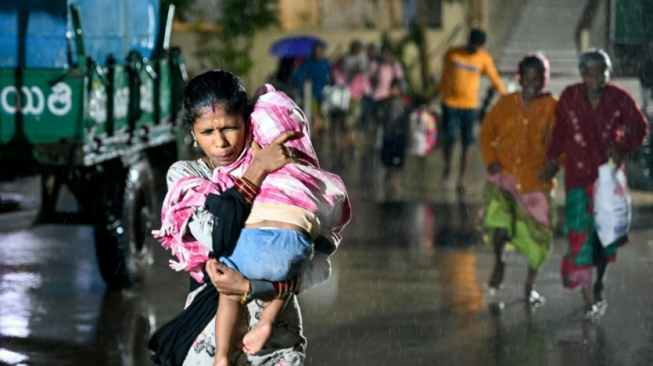  Cyclone eases after lashing India coast, no deaths reported 