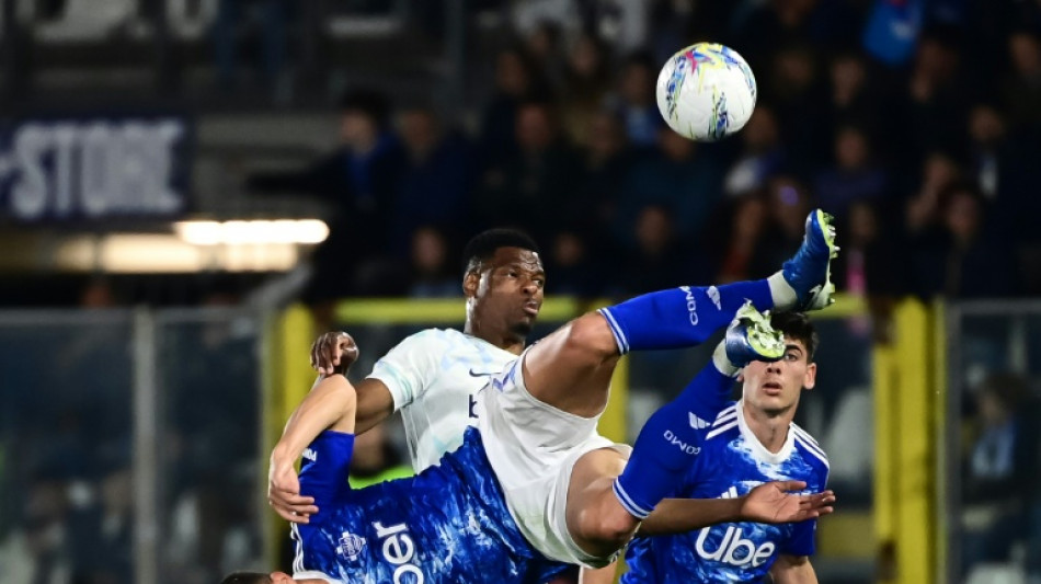 Inter de Mil&atilde;o vence Como de virada (4-3) e fica ainda mais perto do Scudetto