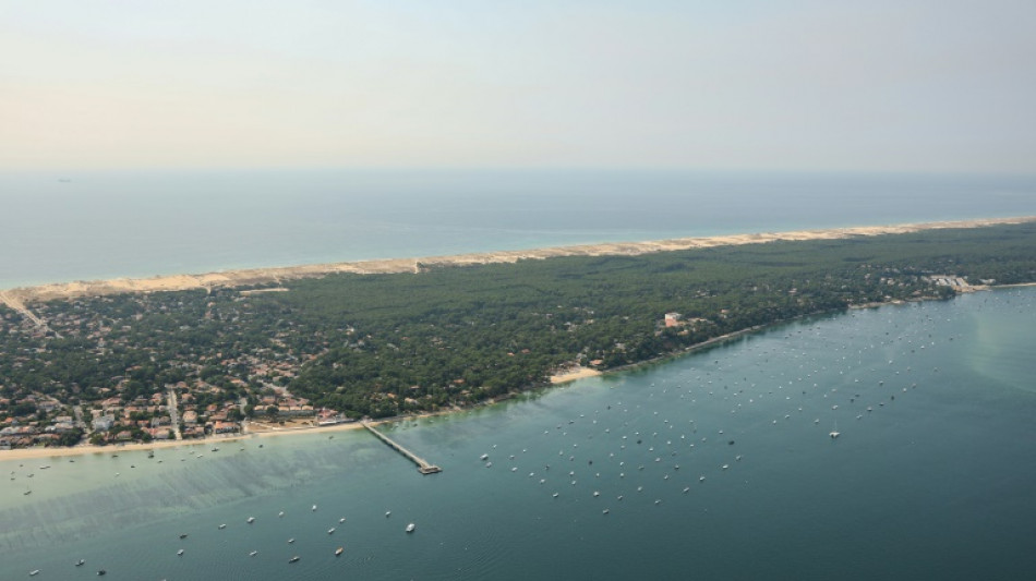  "La Gironde, c'est grand" : malgr&eacute; les incendies, les professionnels du tourisme esp&egrave;rent sauver la saison 