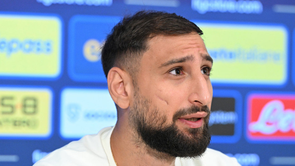  Calcio: Donnarumma, 'affascinato dal City, voglio fare storia' 
