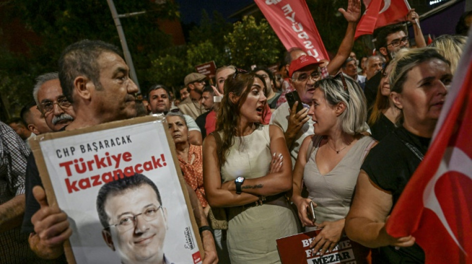 Prozess gegen bei Protesten in der T&uuml;rkei festgenommene Fotografen beginnt