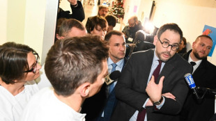 D&eacute;c&egrave;s de patients: Aur&eacute;lien Rousseau soutient l'h&ocirc;pital de Remiremont