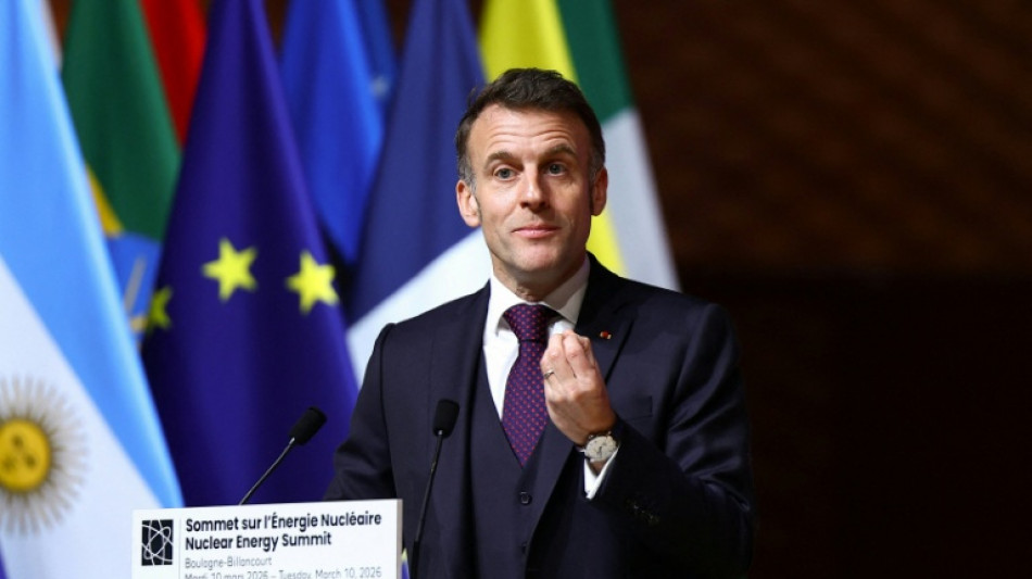  Au sommet du nucl&eacute;aire, Macron vante l'atome comme facteur d'"ind&eacute;pendance" face aux secousses du p&eacute;trole 
