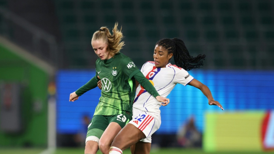  Wolfsburg legt Heimsieg gegen Favorit Lyon vor 