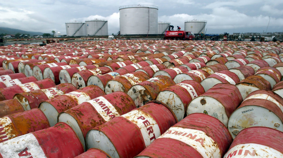 ll petrolio chiude in rialzo a New York a 58,66 dollari