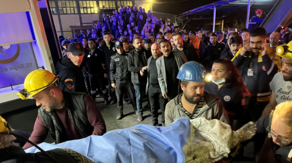 Explosion dans une mine en Turquie: au moins 25 morts, plusieurs dizaines d'ouvriers bloqu&eacute;s