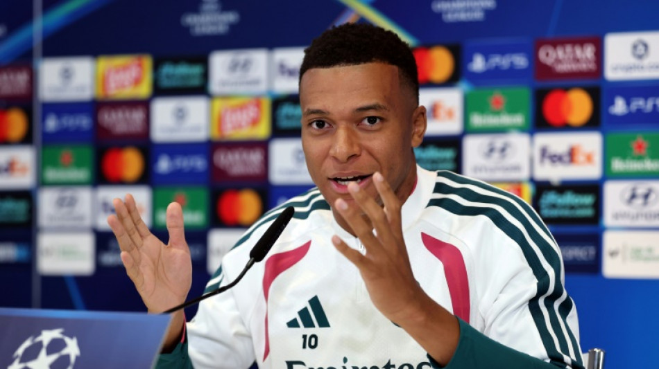  Foot: "c'est peut-&ecirc;tre la bonne ann&eacute;e pour gagner le Ballon d'Or", estime Mbapp&eacute; 