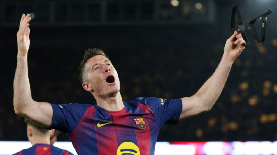  Lewandowski to leave Barca with 'mission complete' 