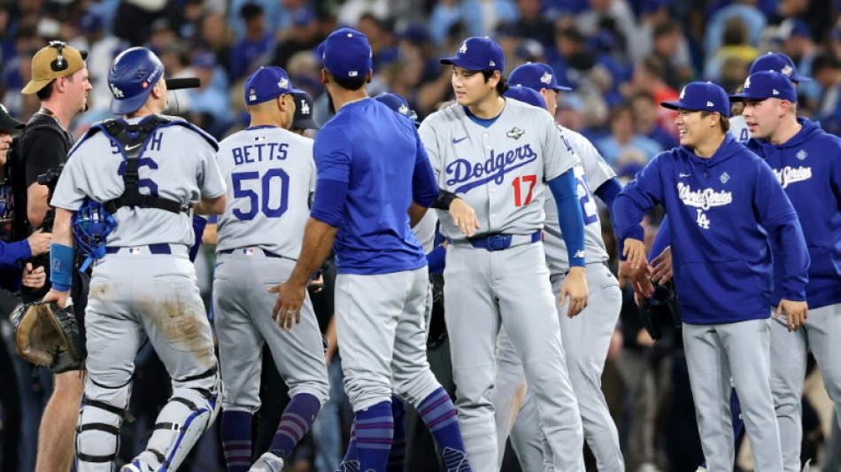 Dodgers hold off Blue Jays 3-1 to force World Series game seven