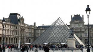 Por robo del Louvre  "hay m&aacute;s de 150", muestras de ADN, dice la procuradora de Par&iacute;s