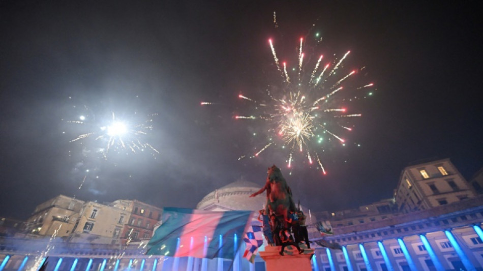 Comemora&ccedil;&otilde;es por t&iacute;tulo do Napoli terminam com uma morte