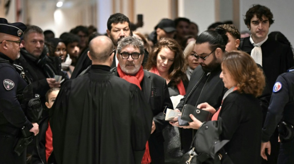  El juicio a tres polic&iacute;as por la muerte en 2020 de un repartidor, aplazado hasta junio de 2027 