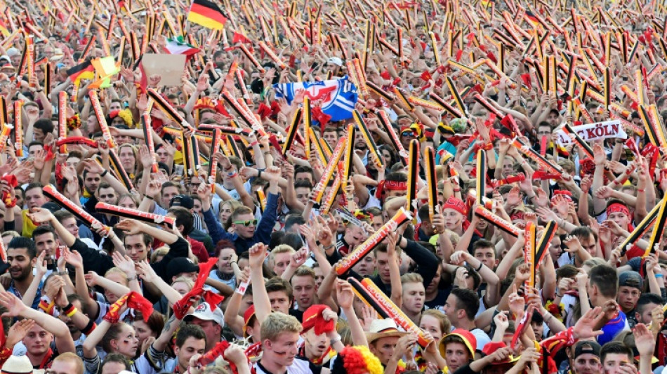 Angst vor Anschl&auml;gen und volle Fanmeilen: Mehrheit guckt Fu&szlig;ball-EM im Fernsehen