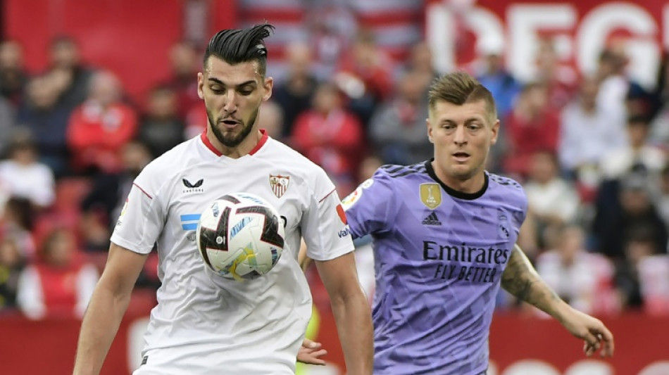 El Valencia sanciona al futbolista espa&ntilde;ol Rafa Mir tras ser acusado de agresi&oacute;n sexual