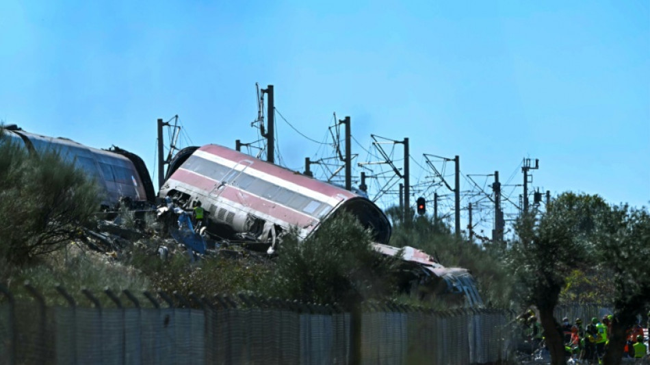  Espagne : au moins 30 morts dans une collision de trains 
