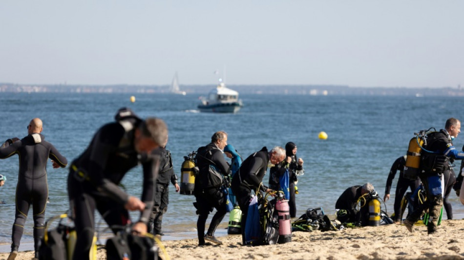 Vaste op&eacute;ration de collecte de d&eacute;chets sous-marins dans le bassin d'Arcachon
