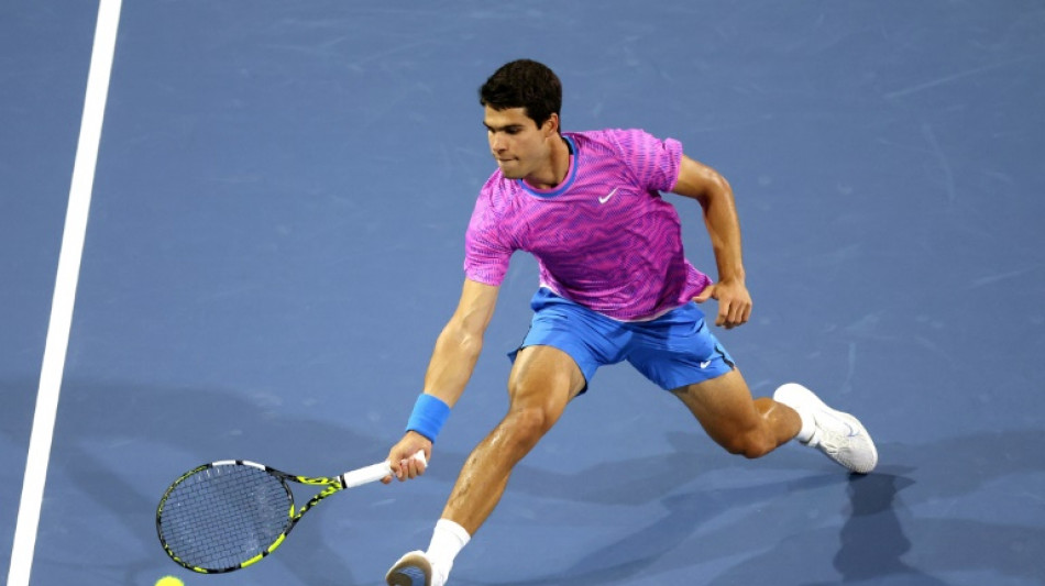 Alcaraz arrasa a Carball&eacute;s en su debut en el Masters 1000 de Miami