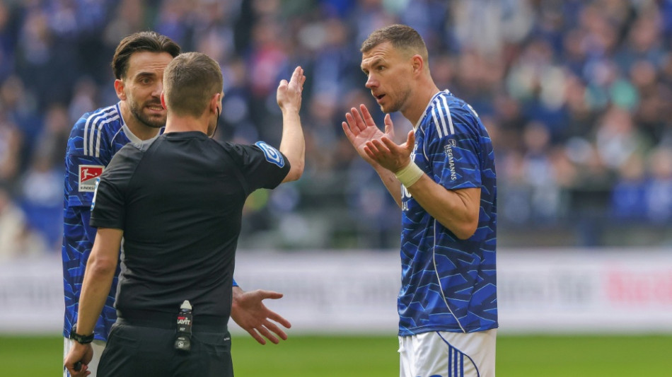 Am 40. Geburtstag: Dzeko nach Rot f&uuml;r zwei Spiele gesperrt