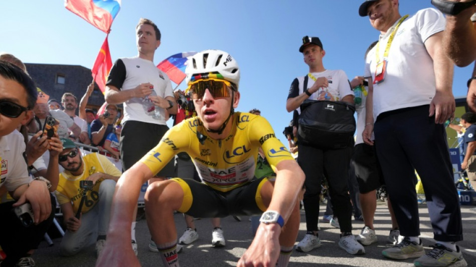  Pogacar, pedal de hierro en guante de seda 