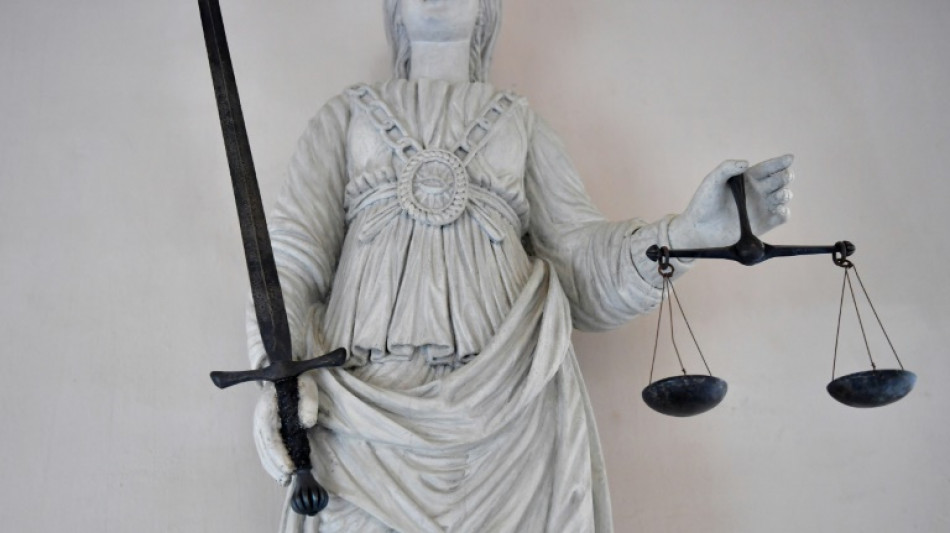Mordprozess gegen zwei Br&uuml;der nach brutaler T&ouml;tung von Schwester in Berlin begonnen