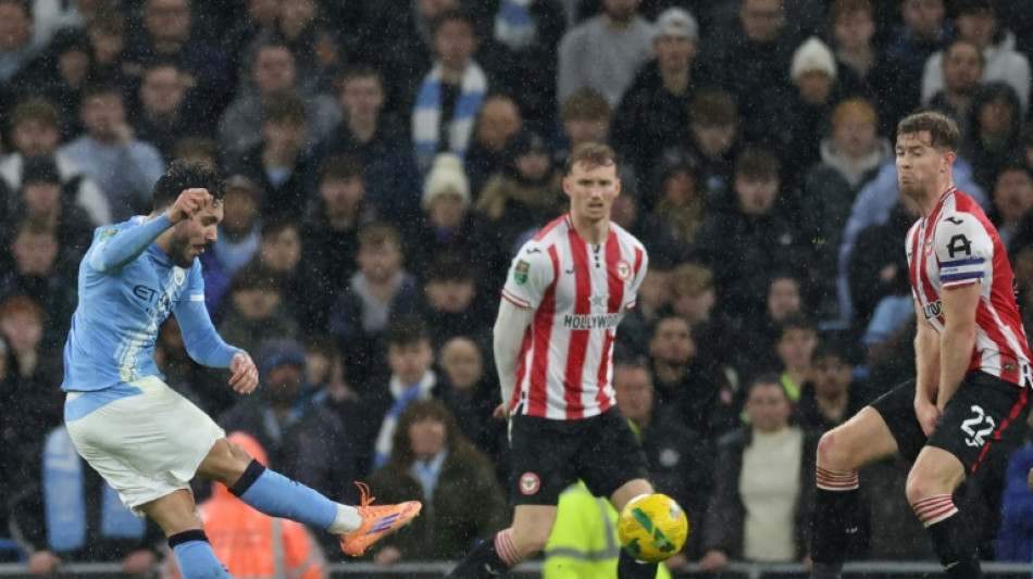  Gola&ccedil;o de Cherki coloca City na semifinal da Copa da Liga Inglesa 