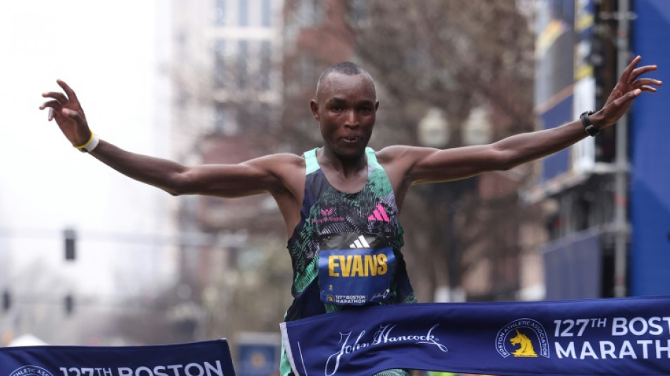 Kenia arrasa en marat&oacute;n de Boston con doblete de Chebet y Obiri