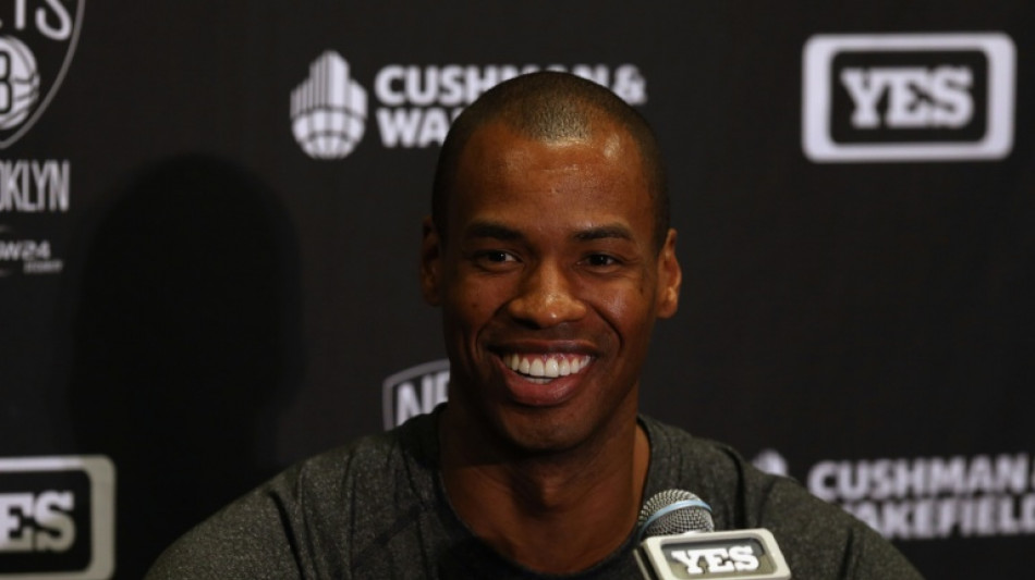  Jason Collins, primeiro jogador assumidamente gay da NBA, luta contra tumor cerebral 
