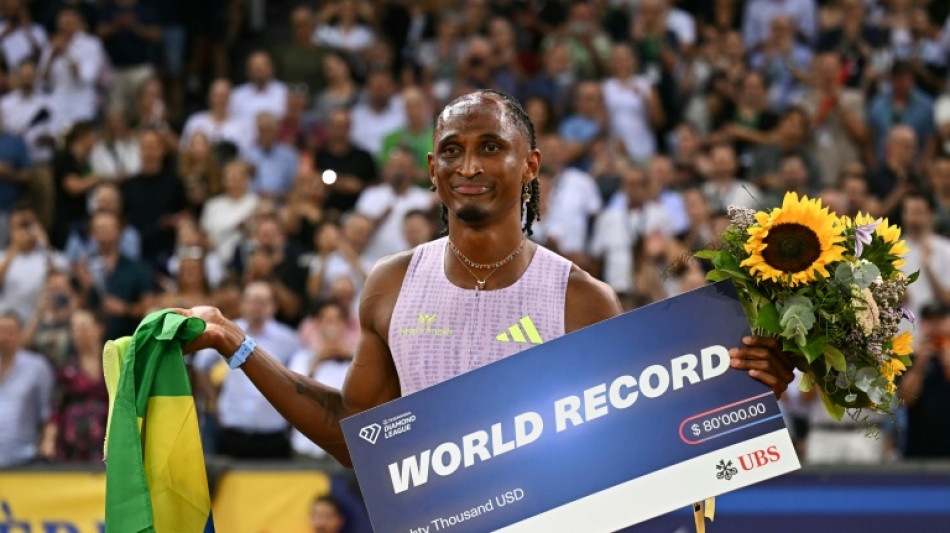  Dos Santos, Russell set world records in 'crazy' Zurich Diamond League 