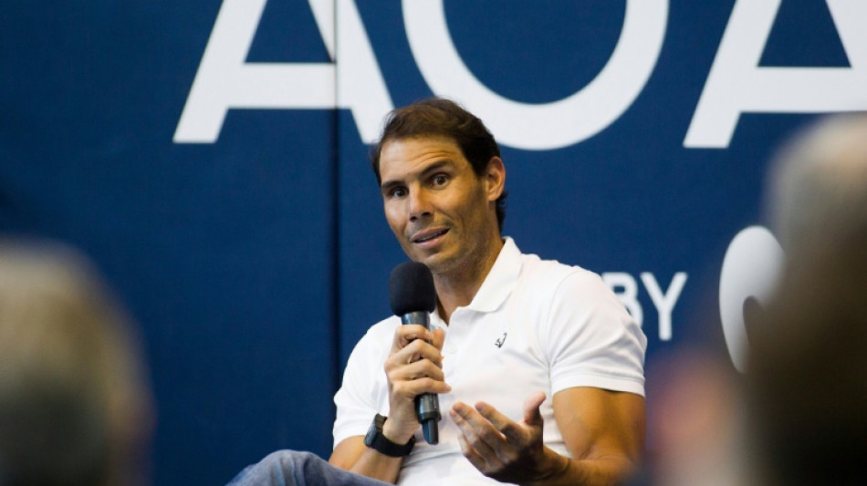Tennis: "vaccin&eacute; ou non, ce serait bien que Novak puisse rejouer" les Majeurs, dit Nadal