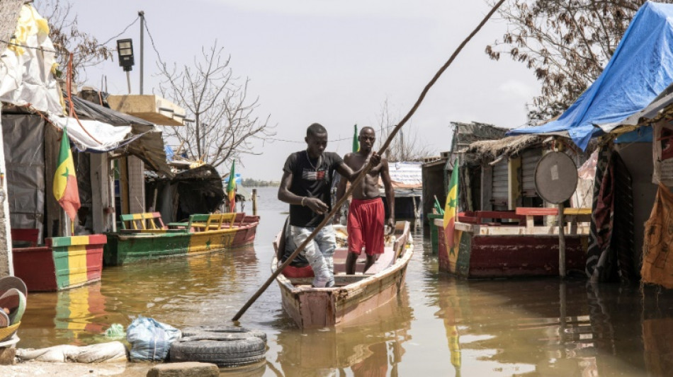 S&eacute;n&eacute;gal: craintes pour le tourisme et l'extraction du sel au lac Rose