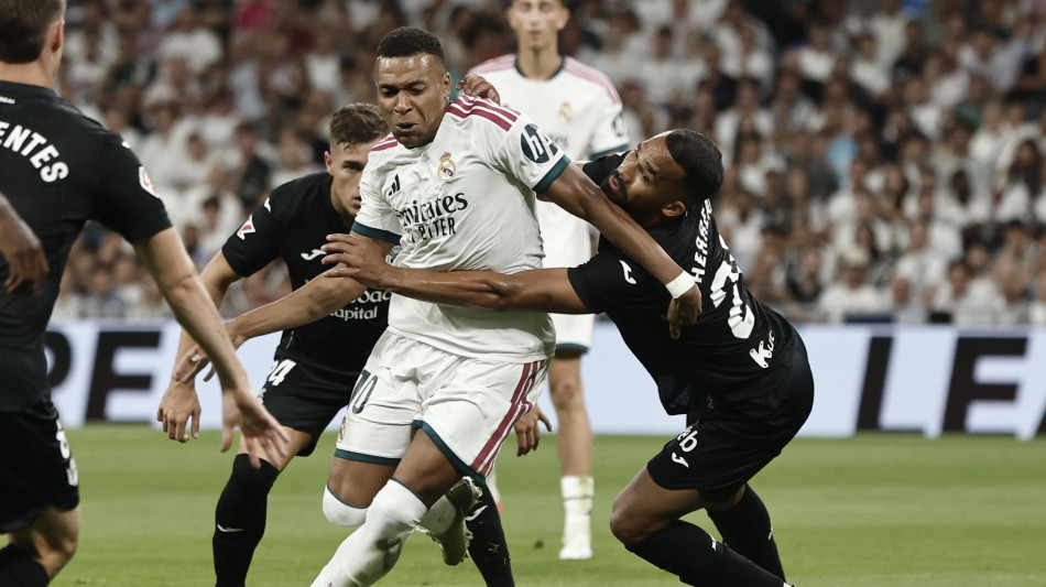  Una tripletta di Mbapp&eacute; trascina il Real Madrid 