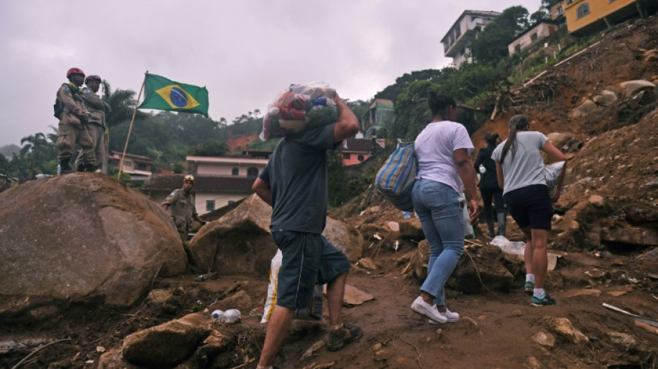 Los muertos por lluvias en Petr&oacute;polis suben a 217