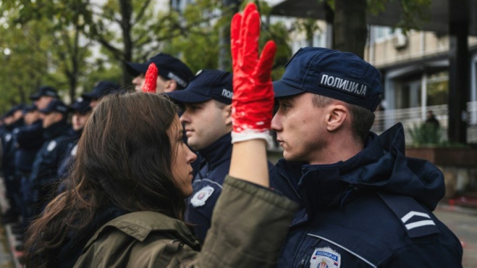 Serbie: manifestation apr&egrave;s l'effondrement d'un toit de gare, la d&eacute;mission d'un ministre r&eacute;clam&eacute;e