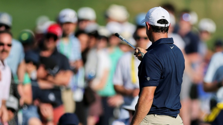  Frustrated McIlroy drops F-bomb in exchange with PGA heckler 