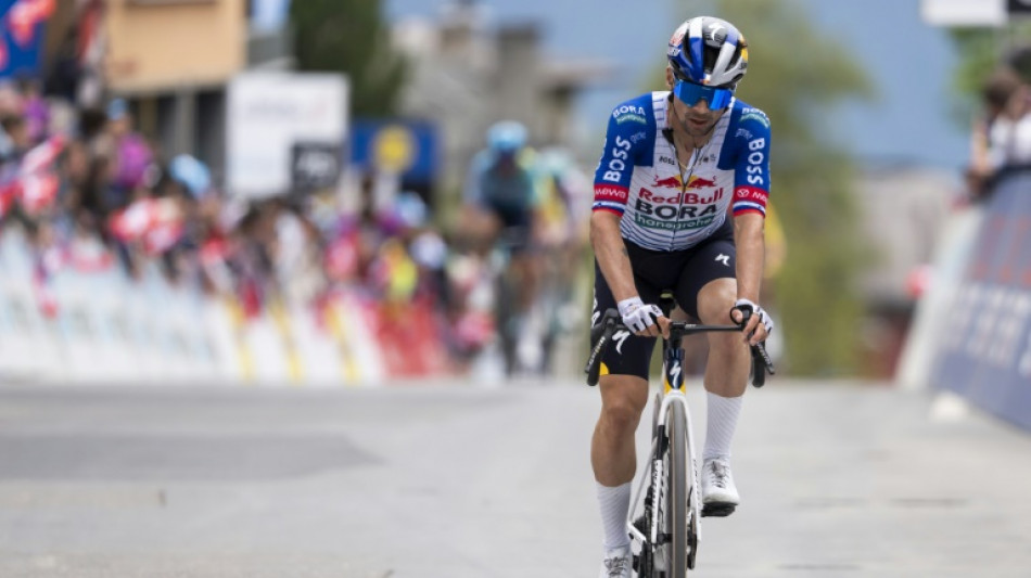  Four-time champion Roglic to ride Vuelta after training crash 