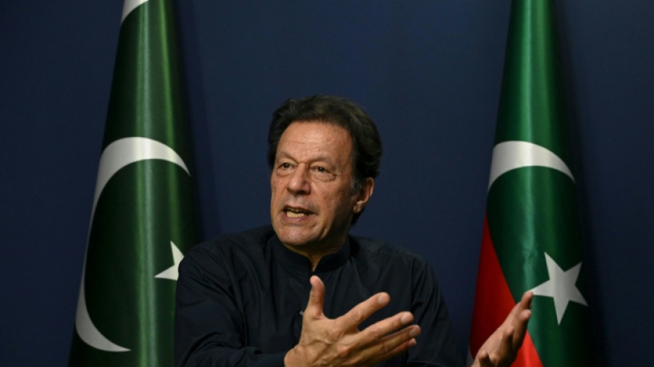  Ex-Pakistan PM Khan taken back to jail after hospital checks 