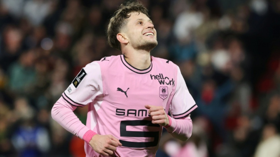  Rennes vence Strasbourg e assume lideran&ccedil;a do Campeonato Franc&ecirc;s 
